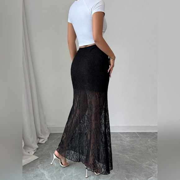 Women's Full Size Chic Black Lace Sheer Skirt - Picture 4 of 8
